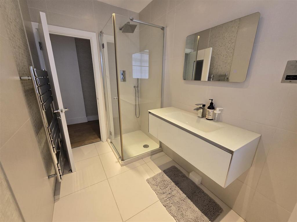 00 Shower room2.jpg