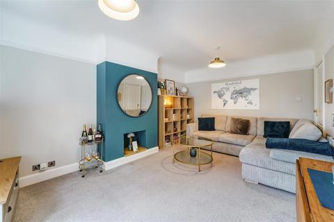 12 Portway Crescent, Epsom, KT17 1SX