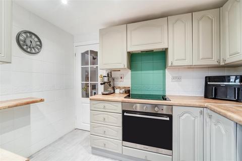 12 Portway Crescent, Epsom, KT17 1SX