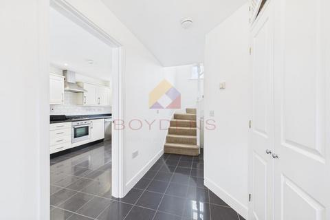 3 bedroom townhouse for sale, James Parnell Drive, Colchester CO2