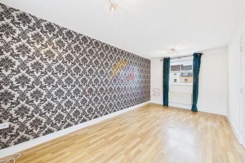 3 bedroom townhouse for sale, James Parnell Drive, Colchester CO2