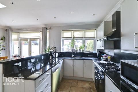 4 bedroom semi-detached house for sale, Erroll Road, Romford, RM1 3DJ