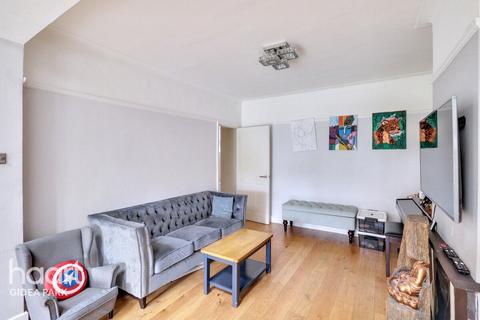 4 Erroll Road, Romford, RM1 3DJ