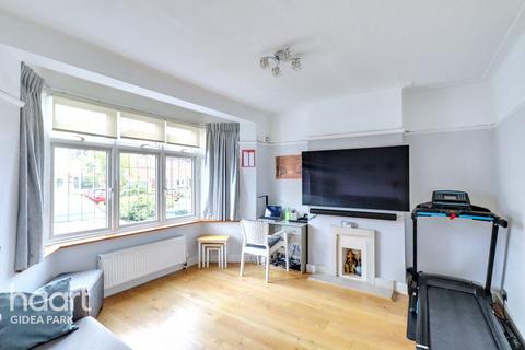 4 Erroll Road, Romford, RM1 3DJ