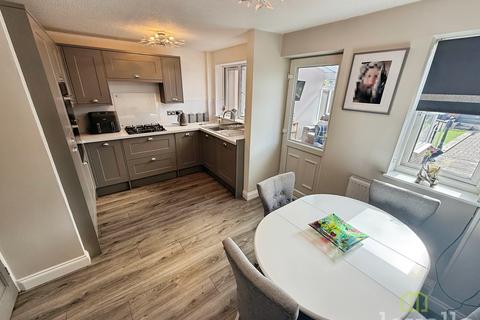 undefined, Clare Close, Lincoln LN5