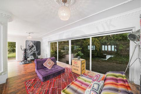 undefined, Watford Way, London NW7
