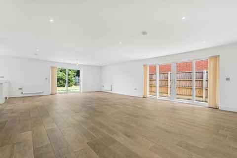 4 bedroom detached bungalow for sale, Regent Way, Brentwood CM14
