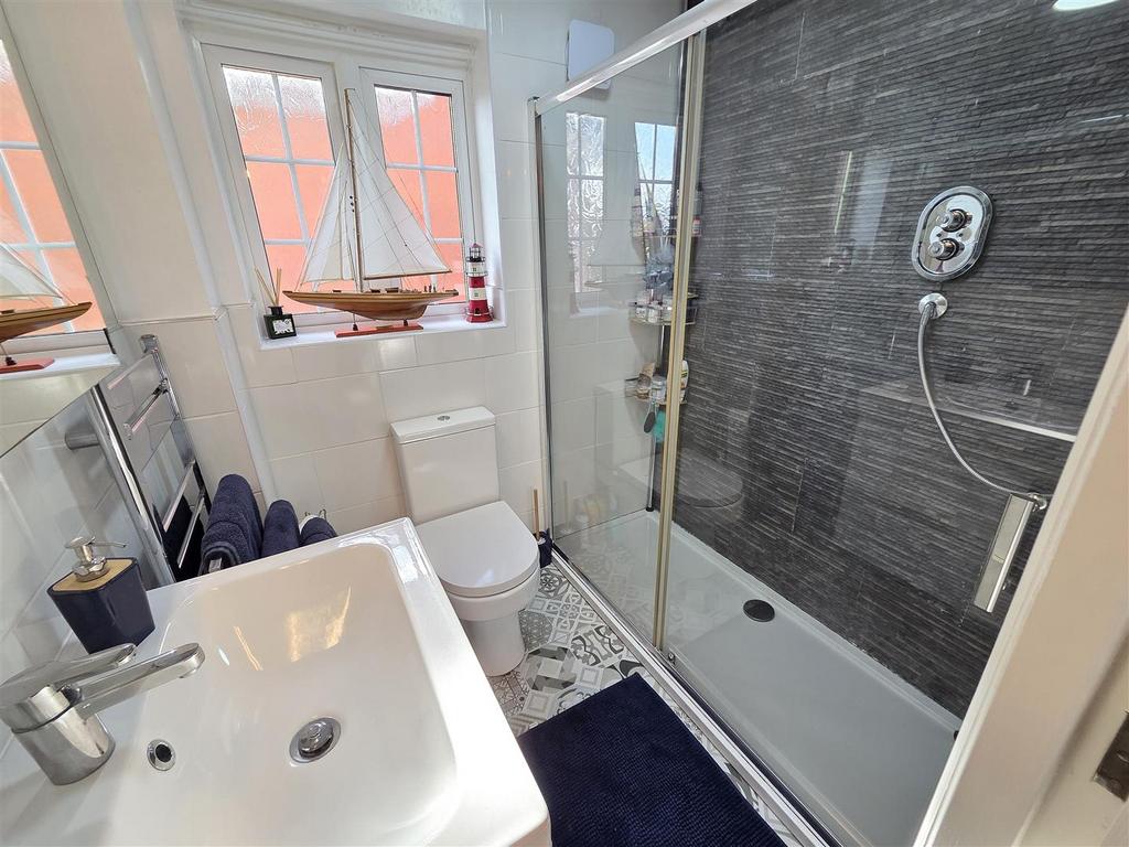 Ensuite Shower Room