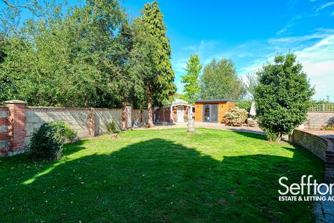 undefined, Heath Road, Thorpe End, Norwich, Norfolk