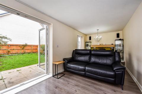 undefined, Saddle Way, Andover