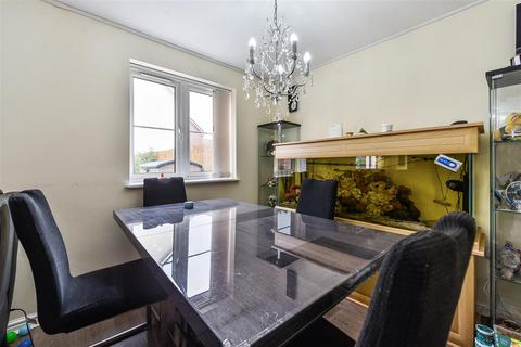 undefined, Saddle Way, Andover