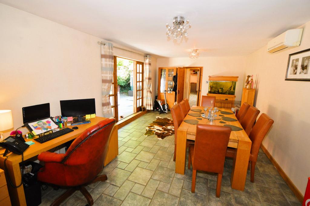 Family /Dining Room