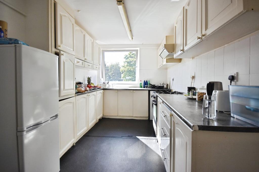 Pbox-kitchen-334133.JPG