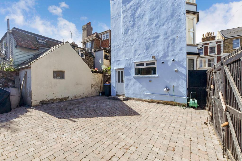 Driveway/Parking