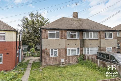 Fullwell Avenue, Clayhall