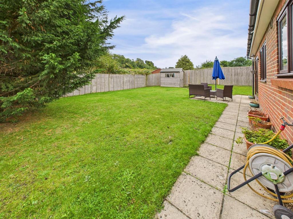 CAM02885 G0-PR0481-STILL010.jpg