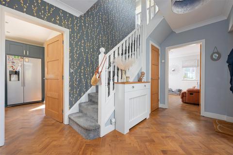 26 Bruce Gardens, Dunfermline, KY11 8HG