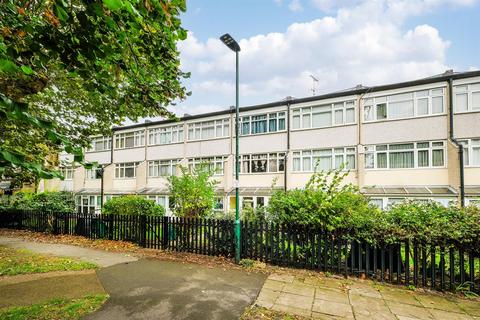 2 bedroom flat for sale, Carlton Terrace, Wanstead