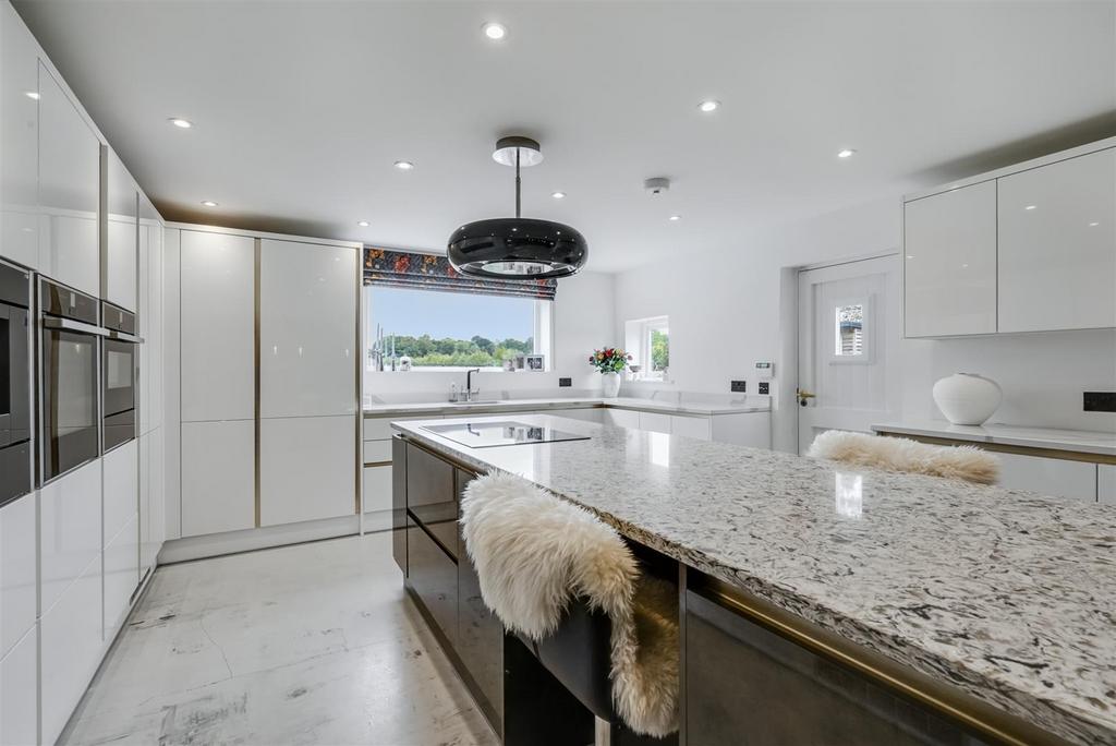 Breakfast Kitchen