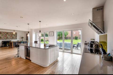 5 bedroom detached house for sale, Blenheim Drive, Doncaster, DN9