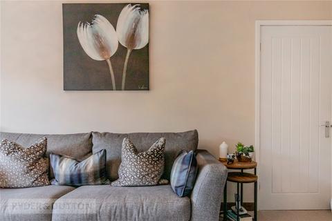 50 Bracken Close, Springhead, Oldham, OL4 4PB