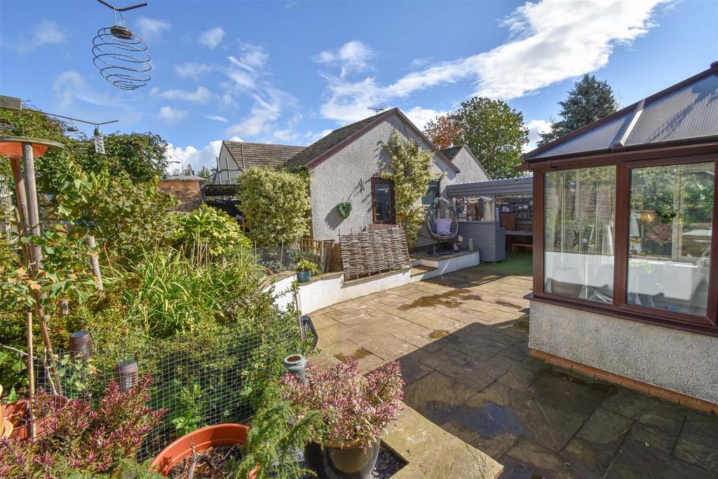 23 Cumberland Close Rear Garden c.jpg