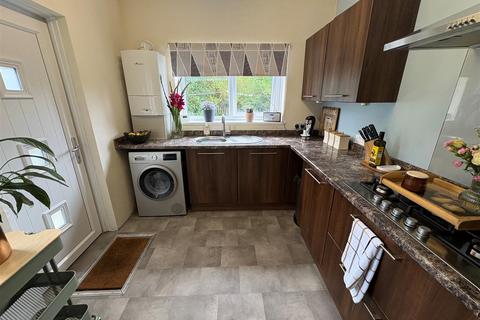 2 bedroom semi-detached bungalow for sale, Old Road, Thornton, Bradford