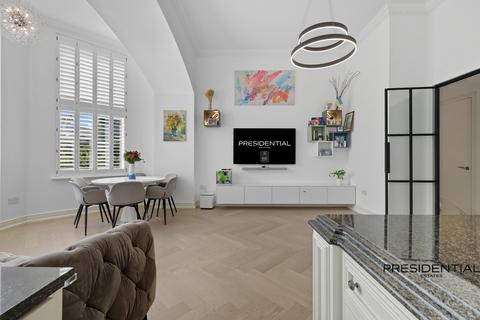2 bedroom apartment for sale, Woodford Green IG8