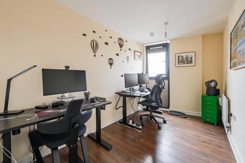 2 bedroom flat for sale, 2 Taylor Place, London E3