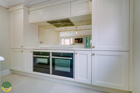61 Airedale Avenue, Tickhill, Doncaster, DN11 9UJ