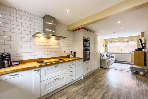 4 bedroom semi-detached house for sale, Brookroyd View, Batley