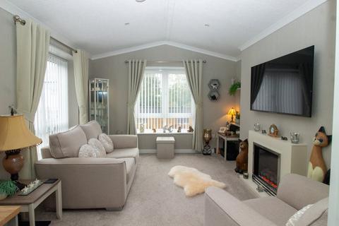 2 bedroom park home for sale, Orchard Drive, Ham Manor Park, Llantwit Major, CF61