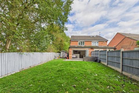 3 bedroom semi-detached house for sale, Henson Close, Radcliffe-On-Trent, Nottingham