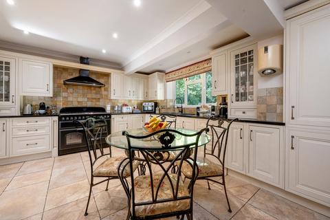 5 bedroom detached bungalow for sale, Loughborough LE12