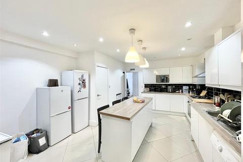 14 Melbourne Road, Walthamstow, London, E17 6LR