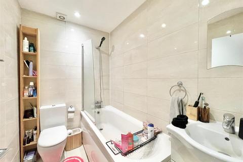 14 Melbourne Road, Walthamstow, London, E17 6LR