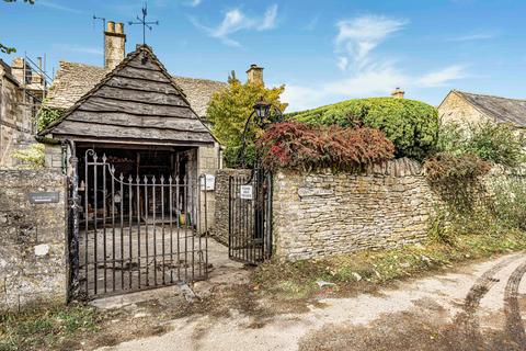 undefined, Amberley, Stroud, Glos, GL5
