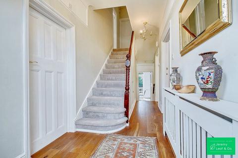 5 bedroom house for sale, Holdenhurst Avenue, London, N12