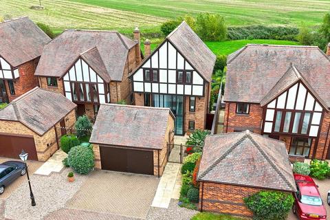 4 bedroom detached house for sale, River Way, Shipston-On-Stour CV36