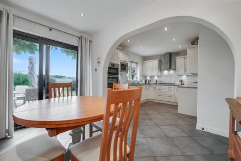 4 bedroom detached house for sale, River Way, Shipston-On-Stour CV36