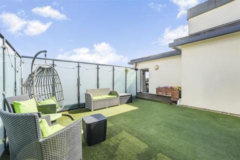 2 bedroom flat for sale, Sandringham Avenue, Wimbledon Chase SW20