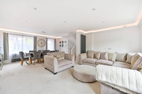 undefined, Agars Place, Datchet, SL3
