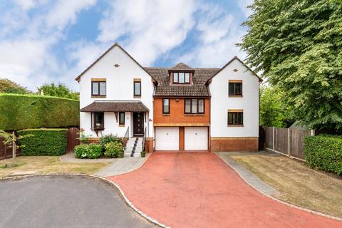 5 bedroom detached house for sale, Agars Place, Datchet, SL3