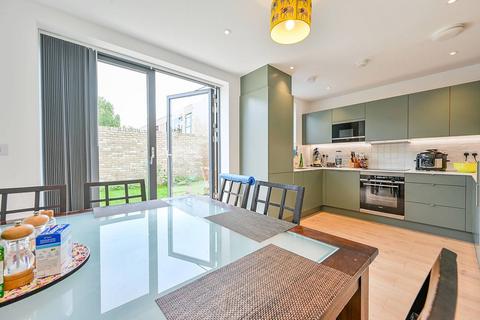 undefined, Felix Road, Ealing, West Ealing, W13