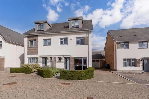 undefined, Cygnet Way, Maidenhead