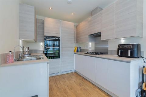 undefined, Cygnet Way, Maidenhead