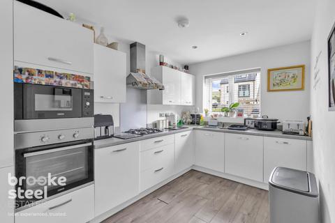 4 bedroom semi-detached house for sale, Pilgrim Gardens, Edenfield