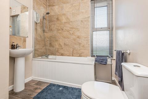 2 bedroom end of terrace house for sale, Ladywell Lane, Liversedge WF15