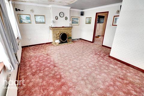 3 bedroom end of terrace house for sale, Hurstleigh Gardens, Clayhall