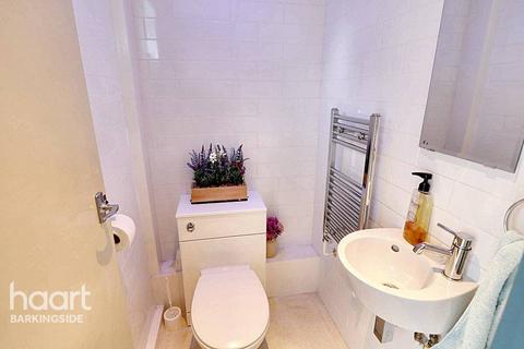 3 bedroom end of terrace house for sale, Hurstleigh Gardens, Clayhall